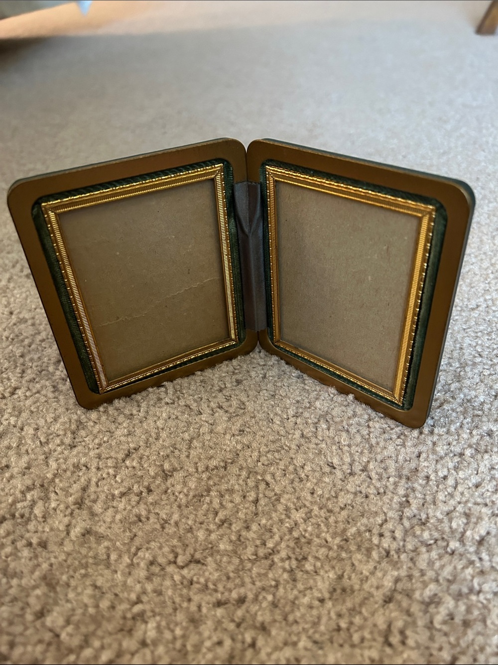Vintage Classic Double Standing Photo Frame Folding Case